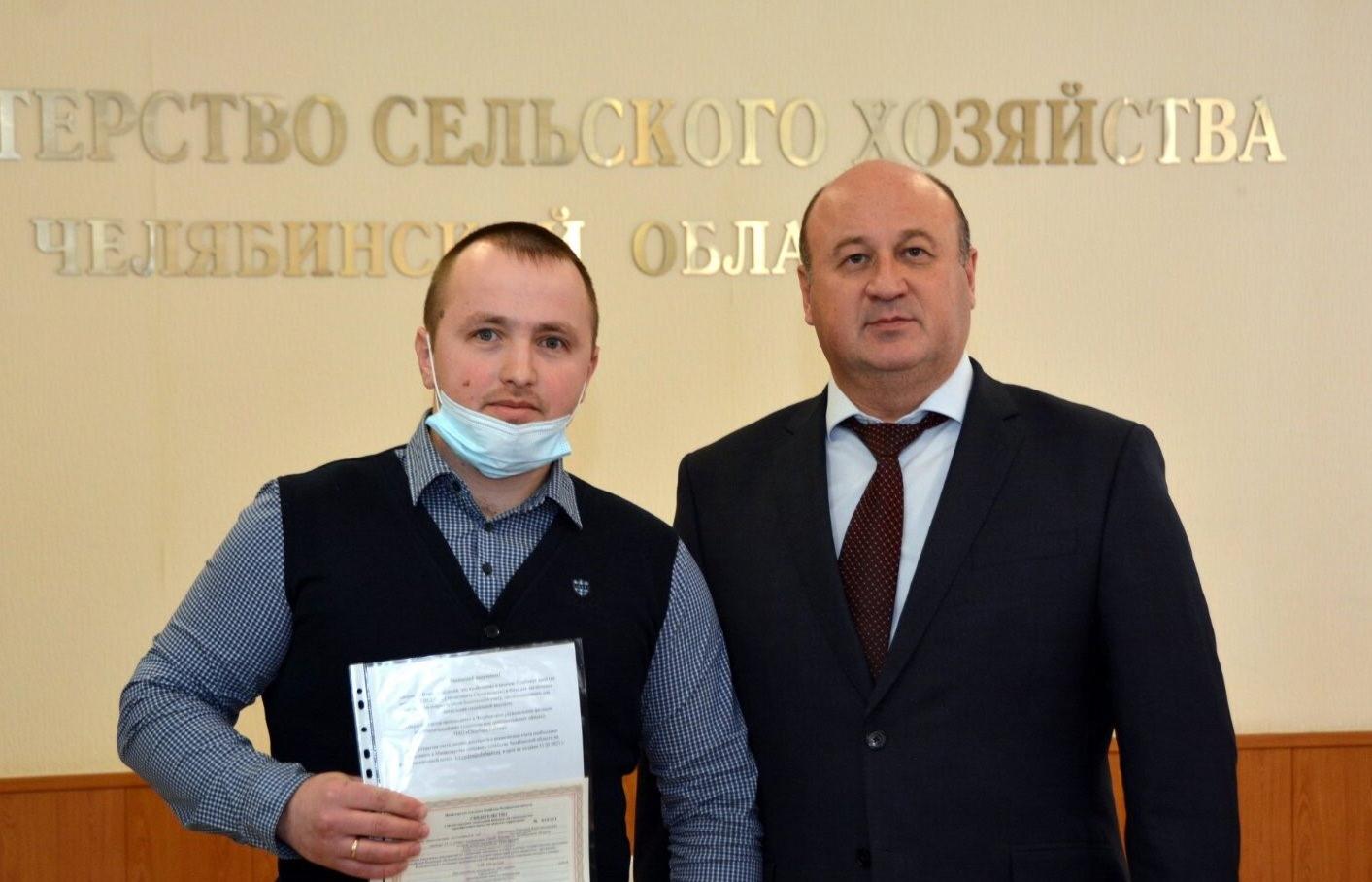 Работники компании «СИТНО» получили сертификаты на новое жилье!